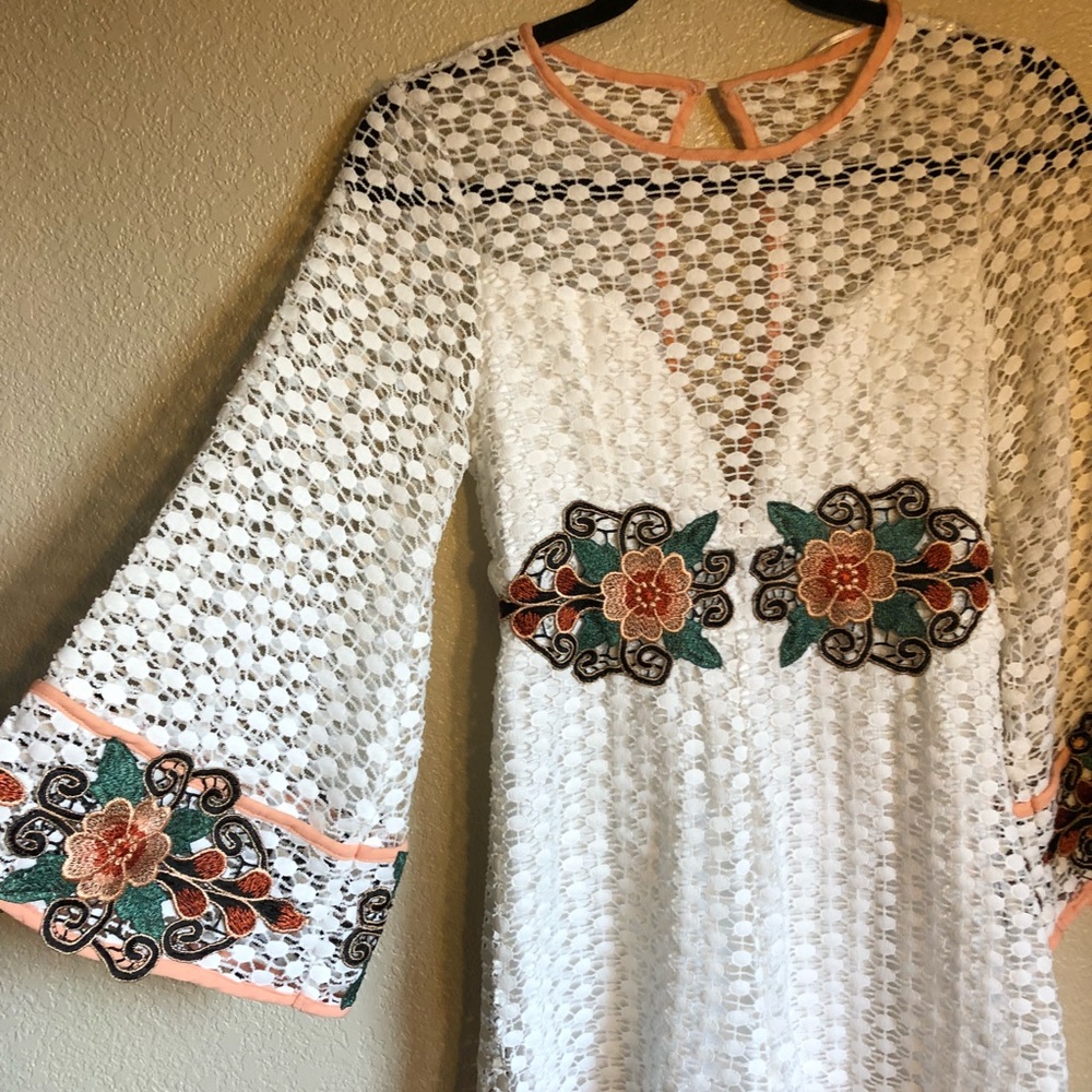 White floral romper! - Picture 3 of 7